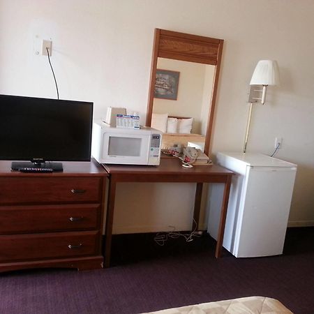 Satellite Inn อลาโมกอร์โด ภายนอก รูปภาพ